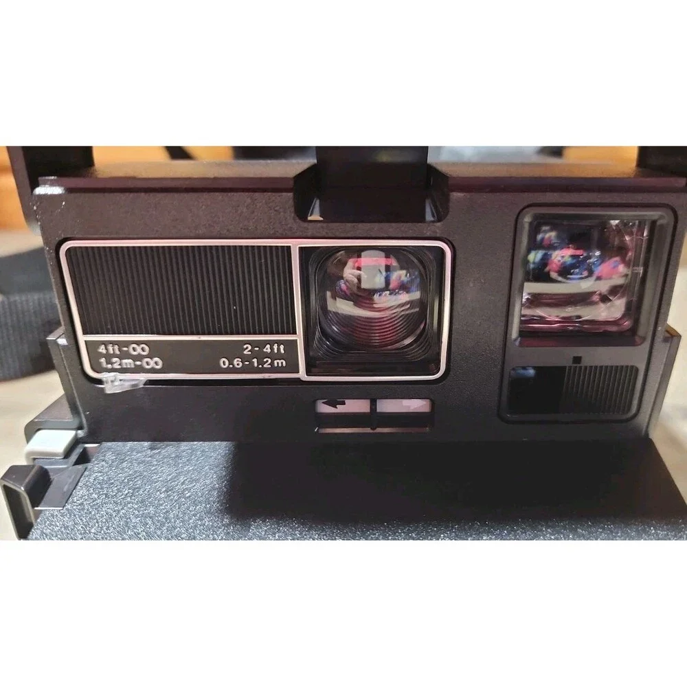 Polaroid 600 Business Edition Instant Film Camera -Camera Bag-Camera Not Tested